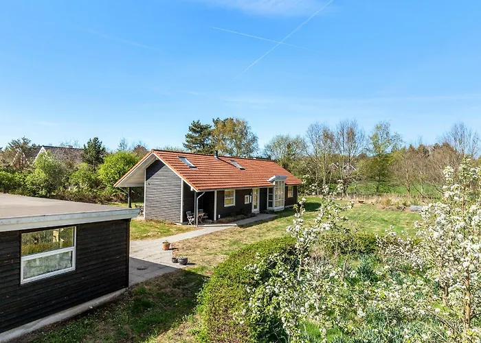 Дом отдыха Cozy In With Sauna *